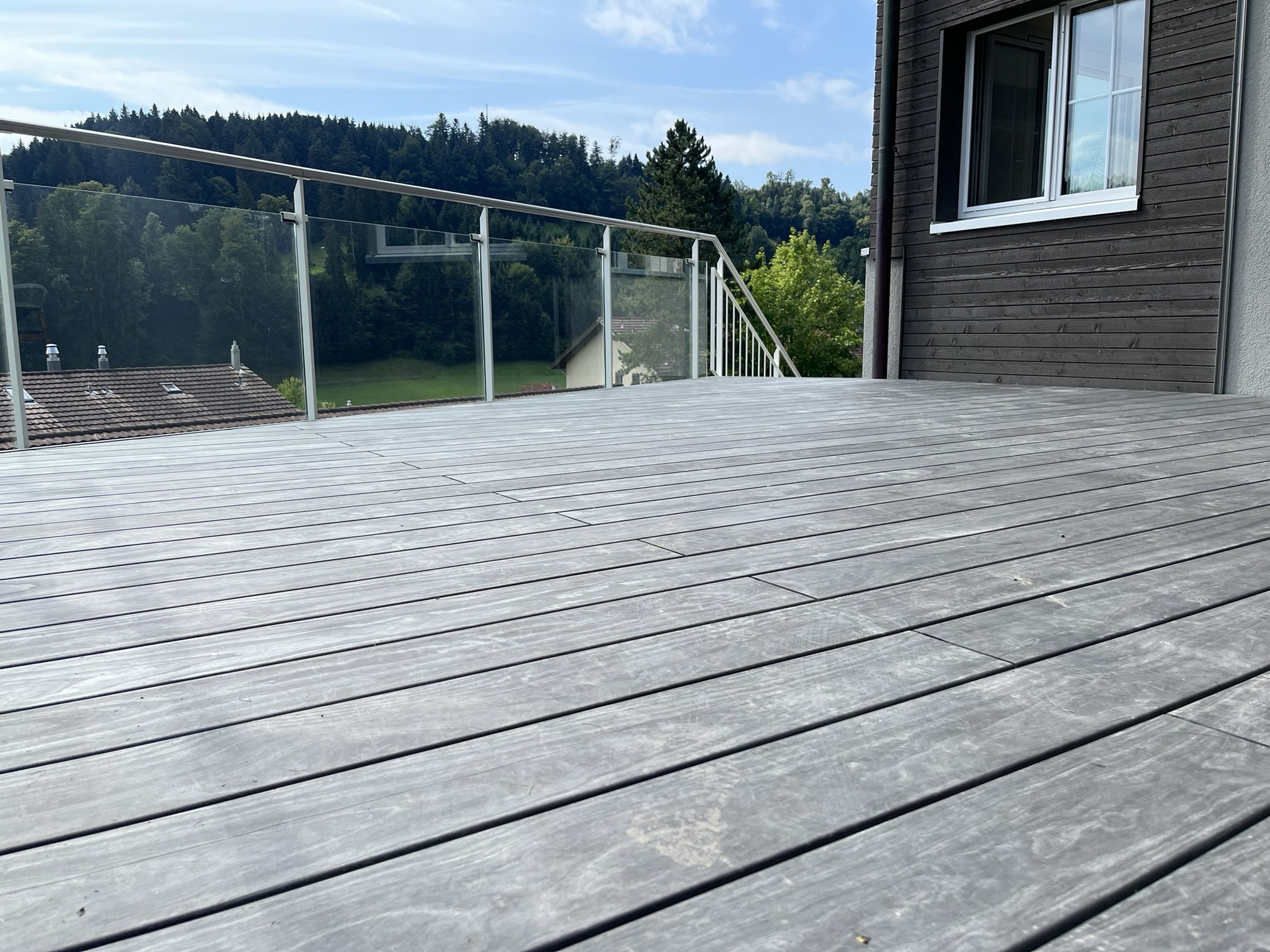 Terrasse aus Accoya Color Grey Holz