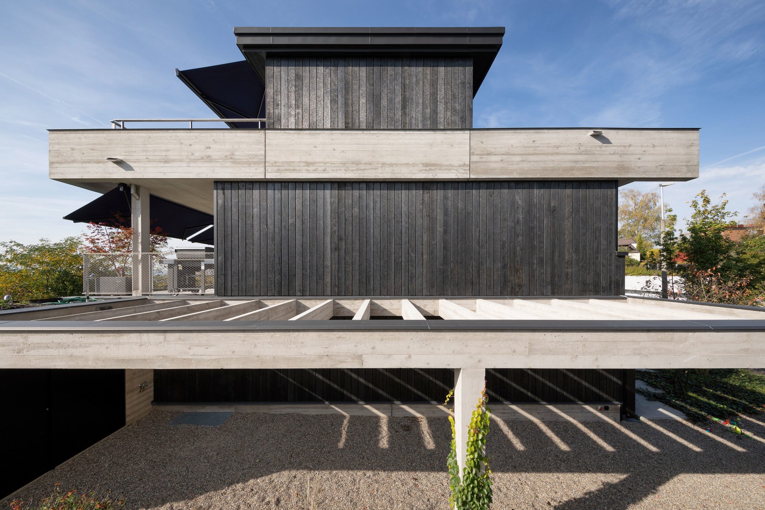Holzfassade aus verkohltem Accoya Holz Shou Sugi Ban Marugame