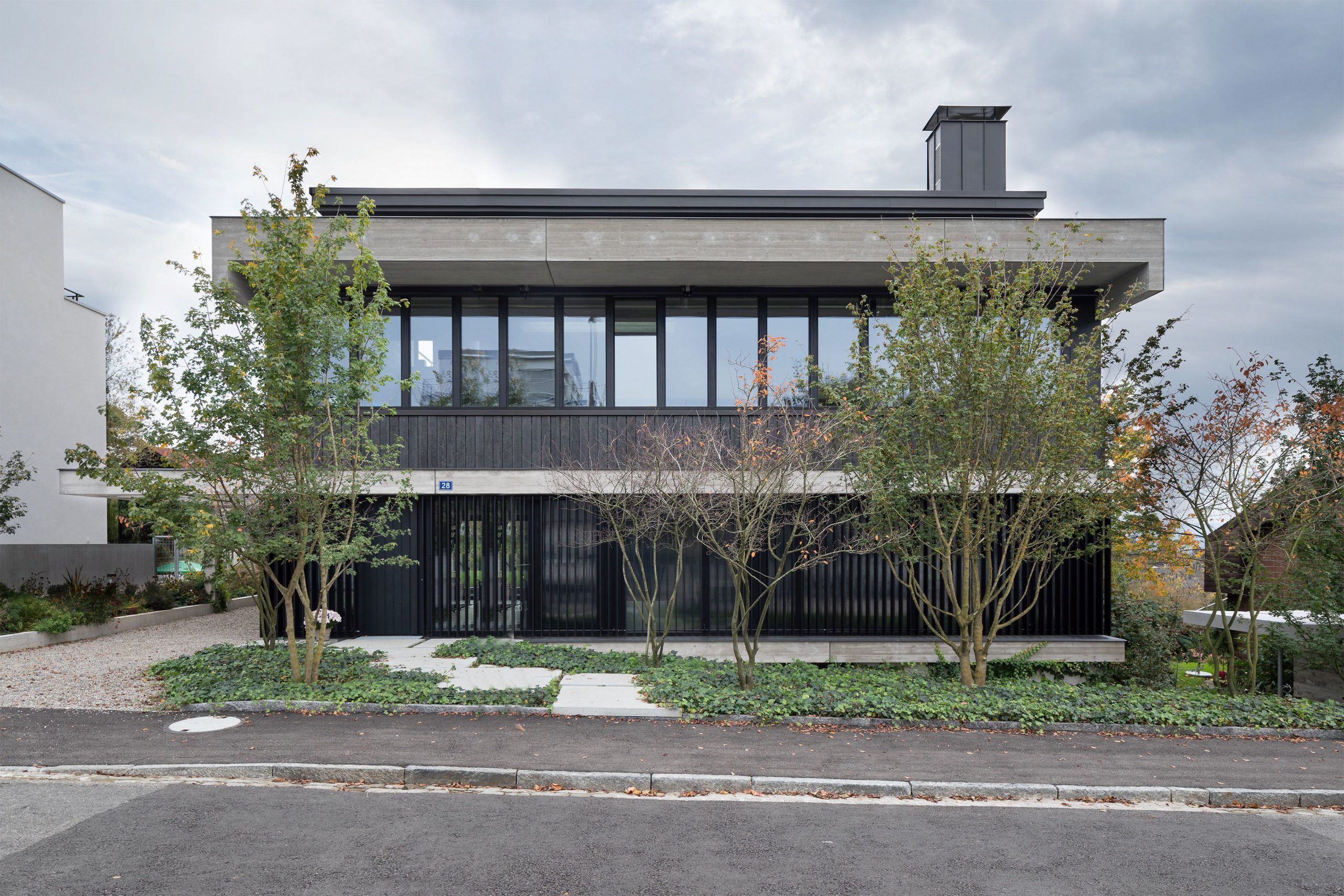 Holzfassade aus verkohltem Accoya Holz Shou Sugi Ban Marugame