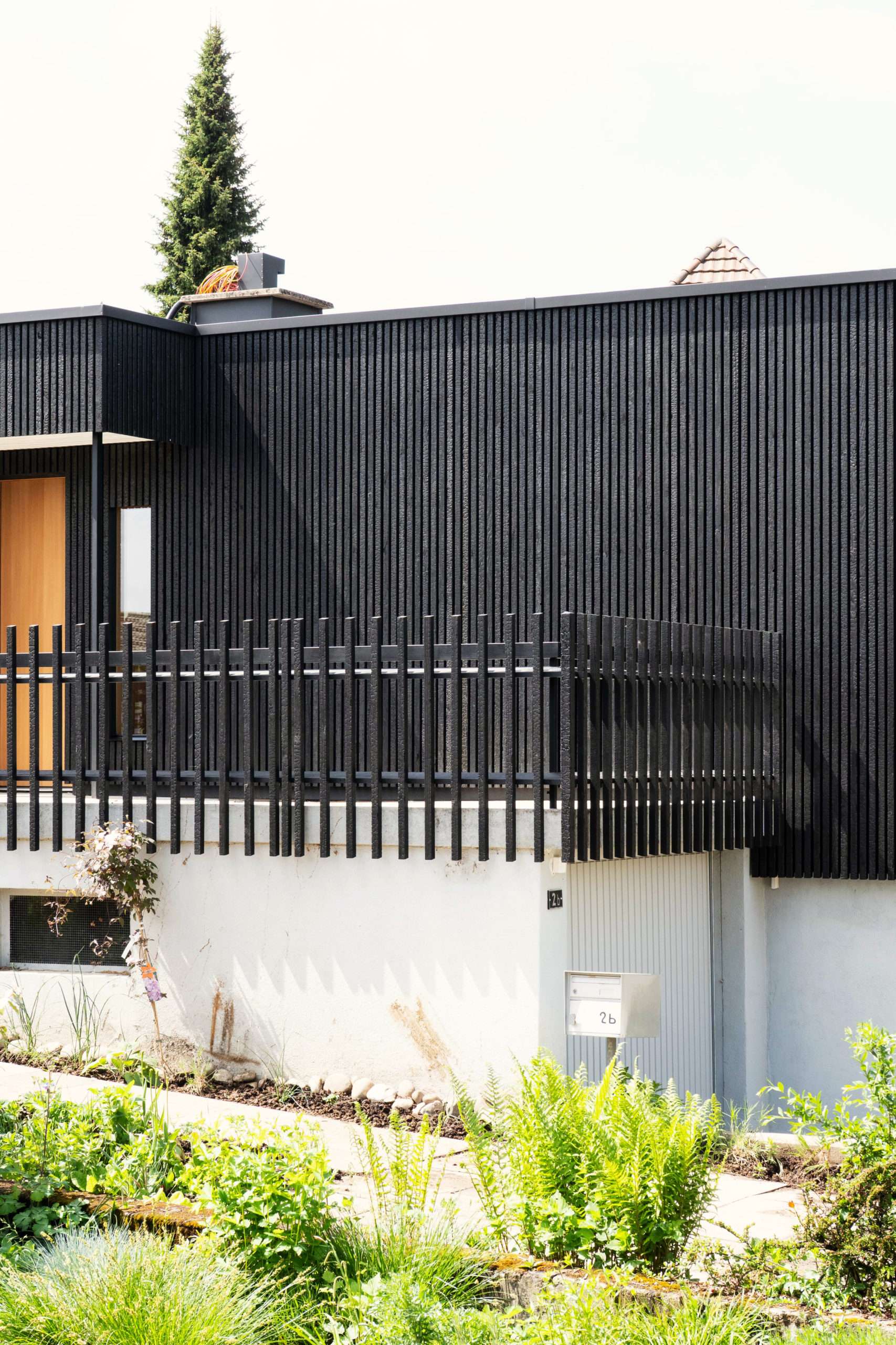 Holzfassade aus karbonisiertem Holz Naoshima