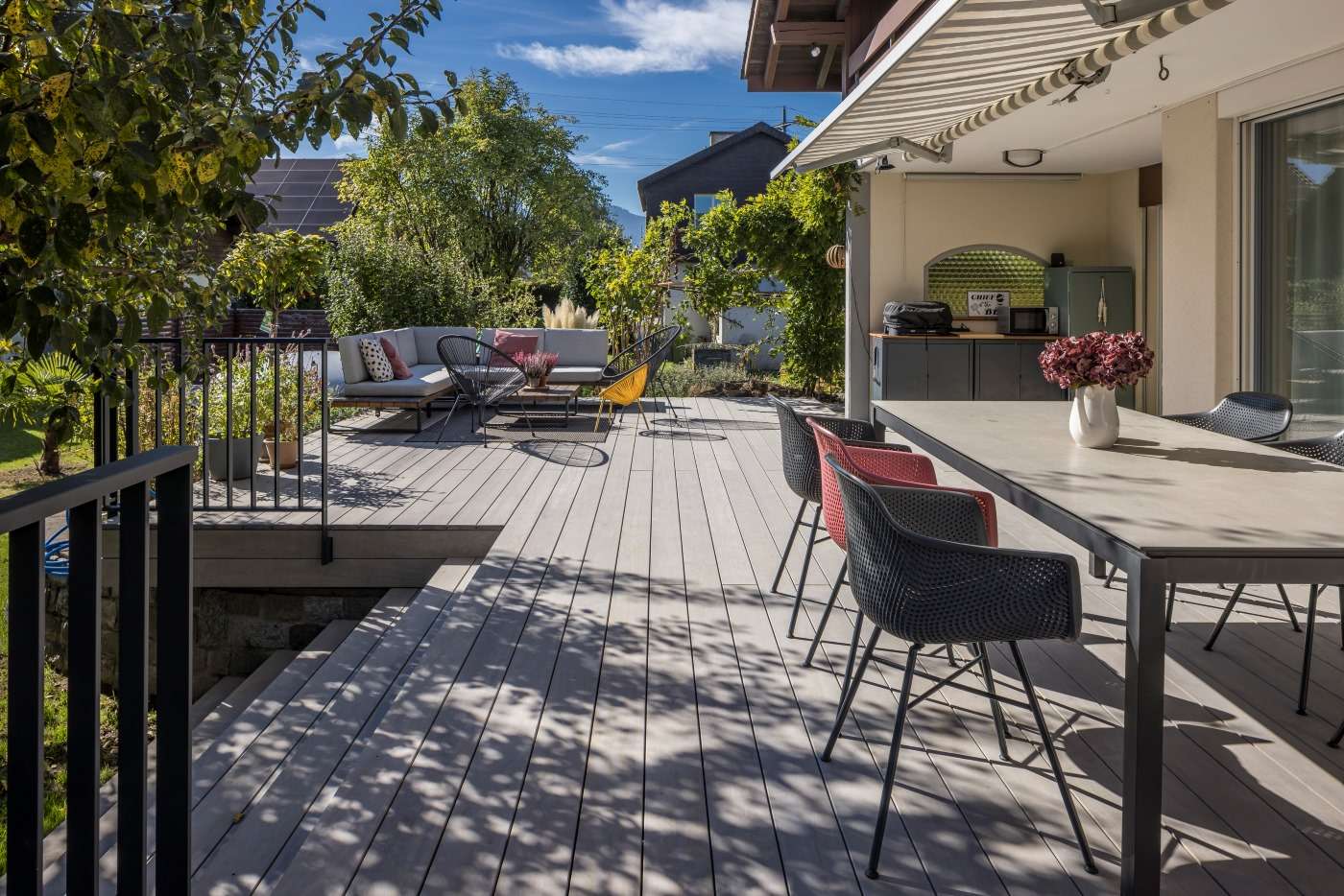Accoya Holzterrasse mit Treppe